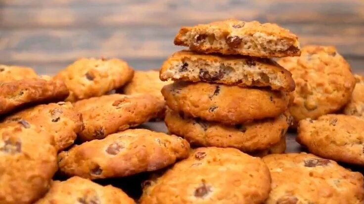 Овсяное печенье с изюмом